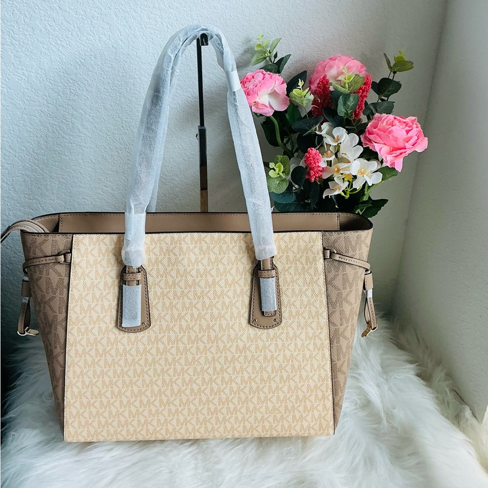 Michael kors voyager colorblock logo tote - Picture 2 of 6